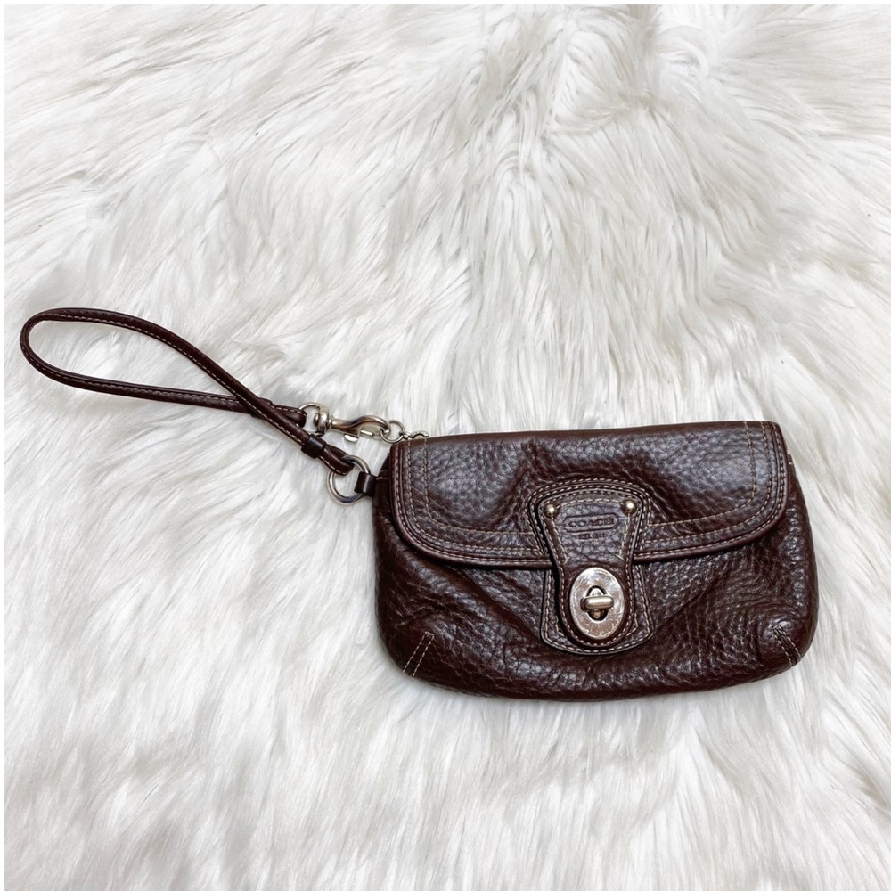 Coach Wristlet Brown Leather Pebbled